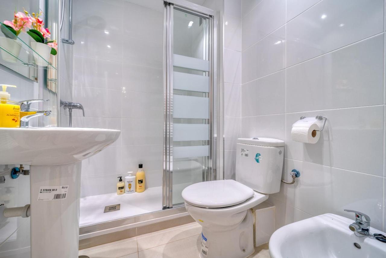 B Casacafe Madrid Pozuelo 2 Bano Fuera De La Habitacion O Compartido Посуэло-де-Аларкон Экстерьер фото