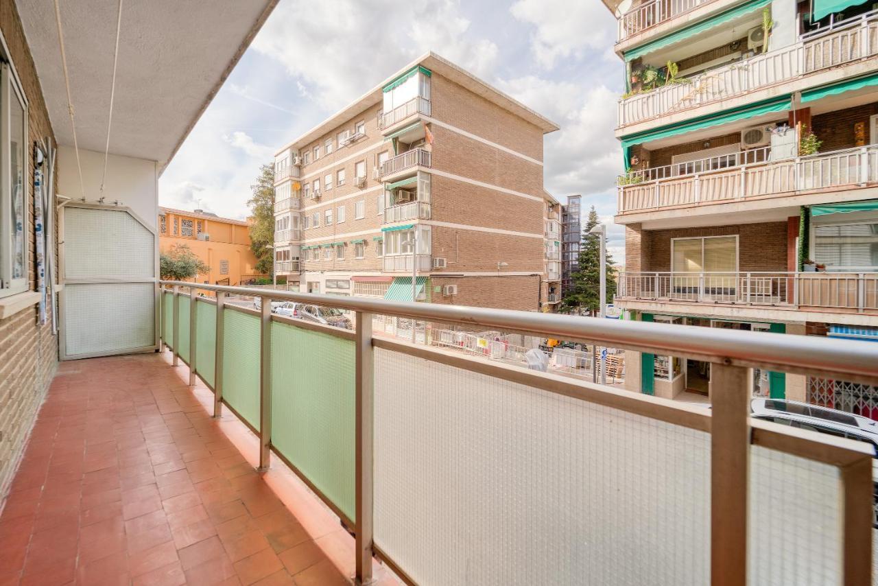 B Casacafe Madrid Pozuelo 2 Bano Fuera De La Habitacion O Compartido Посуэло-де-Аларкон Экстерьер фото