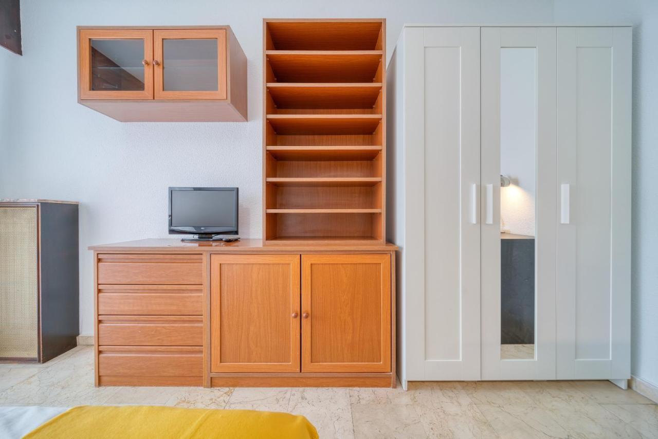 B Casacafe Madrid Pozuelo 2 Bano Fuera De La Habitacion O Compartido Посуэло-де-Аларкон Экстерьер фото