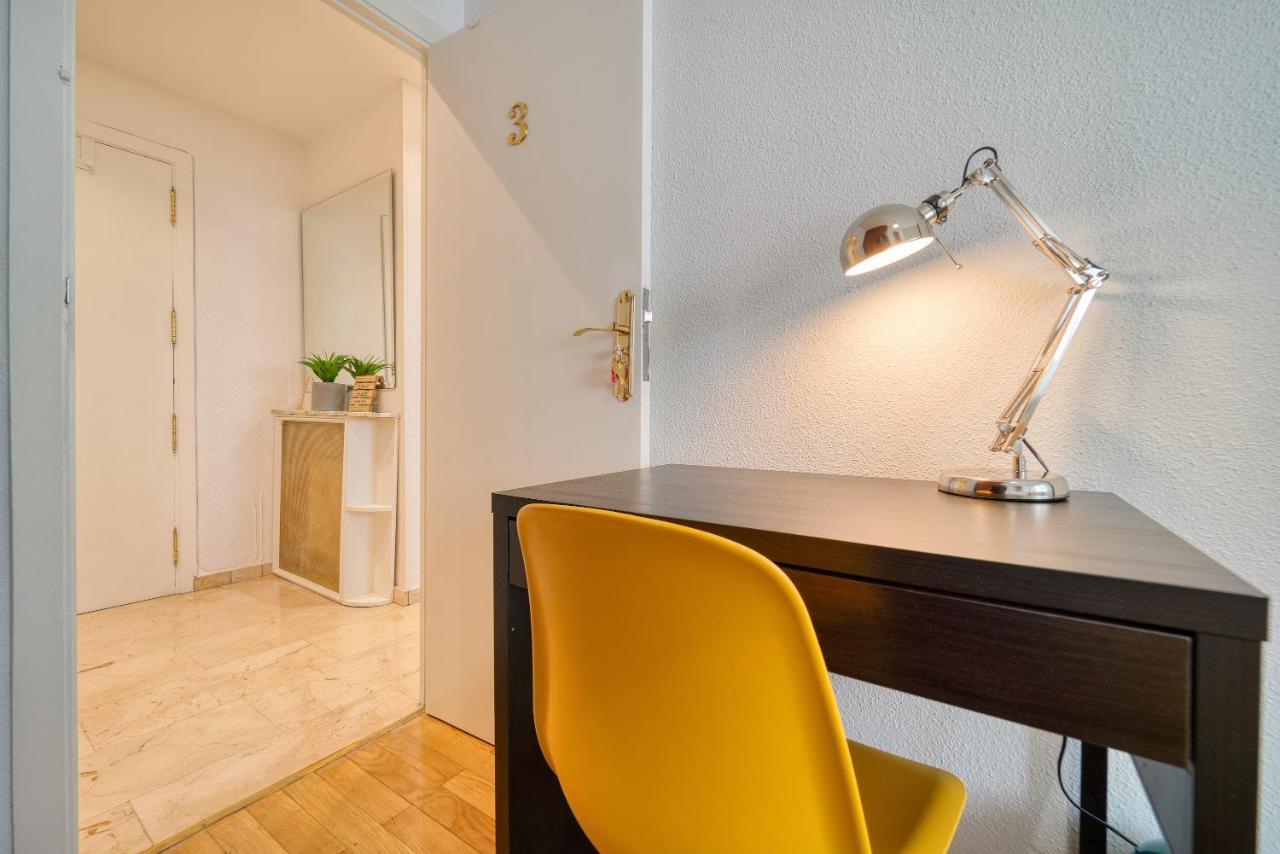 B Casacafe Madrid Pozuelo 2 Bano Fuera De La Habitacion O Compartido Посуэло-де-Аларкон Экстерьер фото