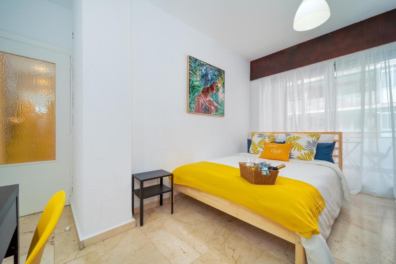 B Casacafe Madrid Pozuelo 2 Bano Fuera De La Habitacion O Compartido Посуэло-де-Аларкон Экстерьер фото