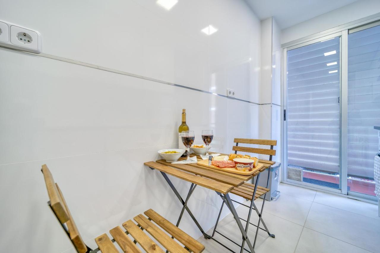 B Casacafe Madrid Pozuelo 2 Bano Fuera De La Habitacion O Compartido Посуэло-де-Аларкон Экстерьер фото