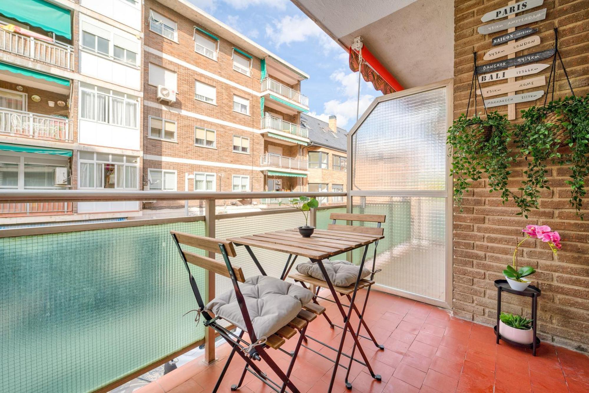 B Casacafe Madrid Pozuelo 2 Bano Fuera De La Habitacion O Compartido Посуэло-де-Аларкон Экстерьер фото